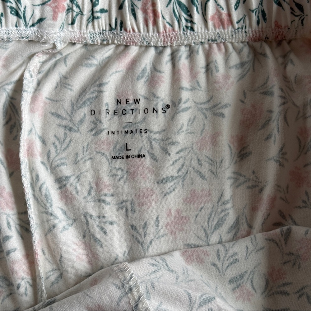 New Directions Floral Pajama Pants with Pink Accents Size L - Picture 6 of 10
